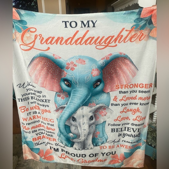 New Elephant Themed Blanket with Inspirational to granddaughter - Picture 1 of 1